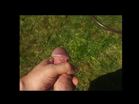 ❤️ Hot hottie si fa scopare la figa rosa e sborra con uno squirt in un giardino estivo Porno vkal it.pornsexphoto.ru ❌❤